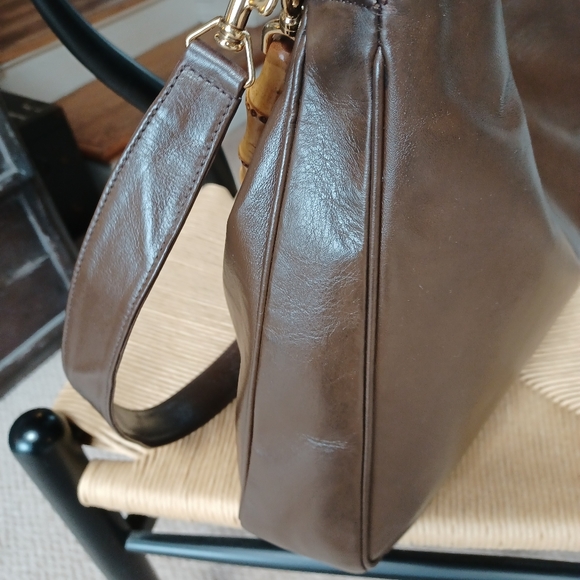 Gucci Classic Leather Bamboo Bag - Picture 11 of 16